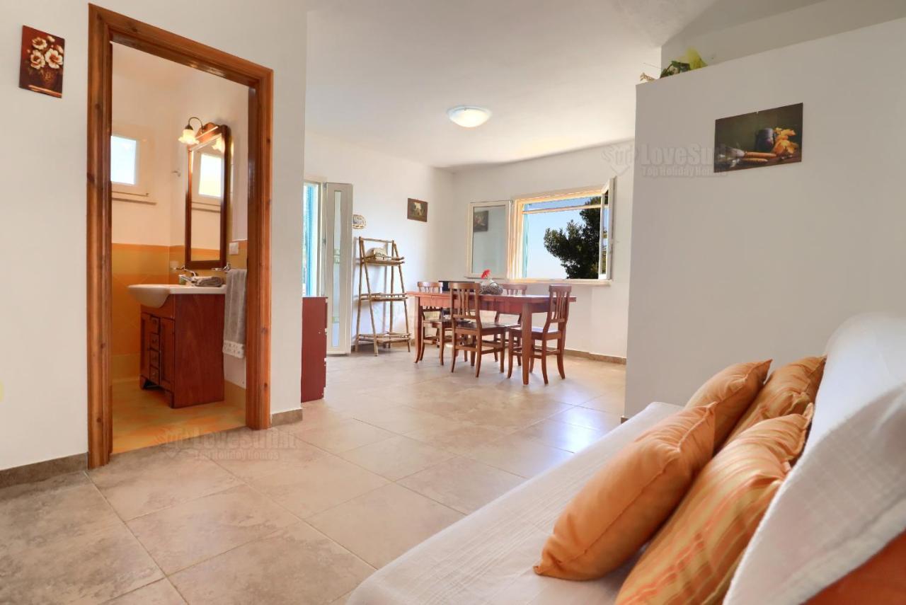 Casa Funnuvojere By Lovesud Corsano  Extérieur photo